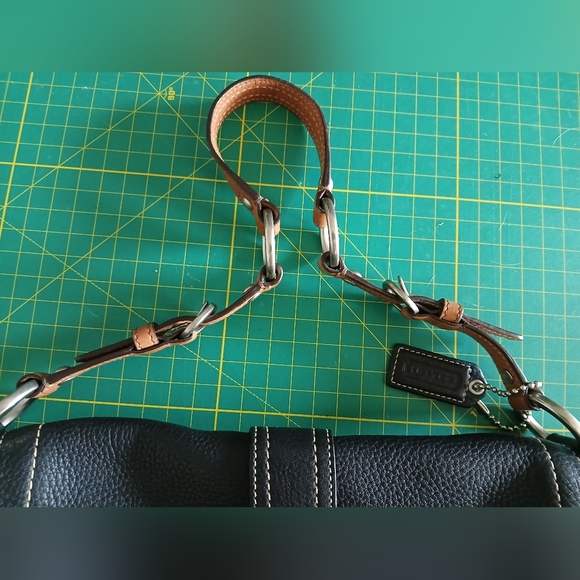 EUC Coach black and brown pebbled leather handbag - Picture 11 of 13